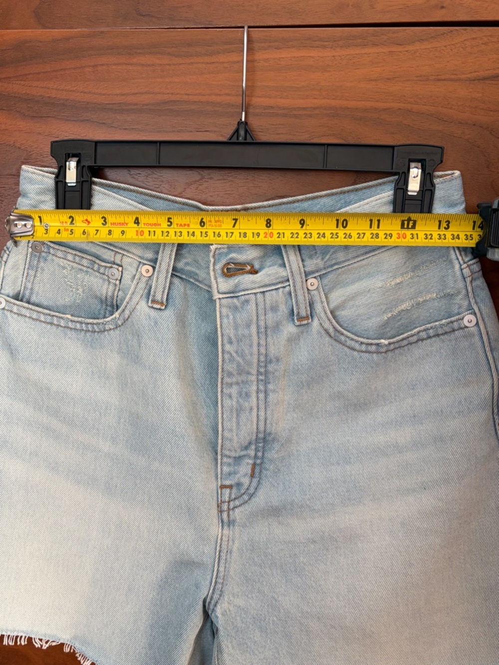 Madewell the Mom Jean Short - Picture 5 of 14